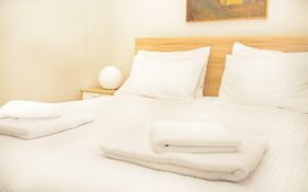 Neighborly Nest - Apartment In The Heart Of Athens